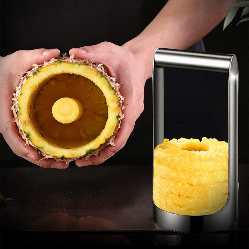 Pineapple slicer made of food-safe stainless steel | Stornfield