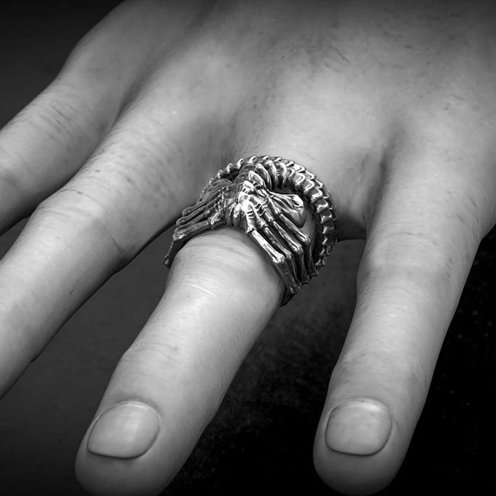 Stornfield | Alien-Facehugger-Ring