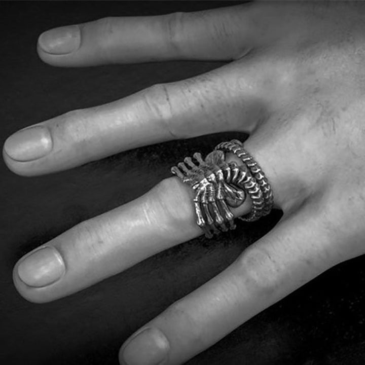Stornfield | Alien-Facehugger-Ring