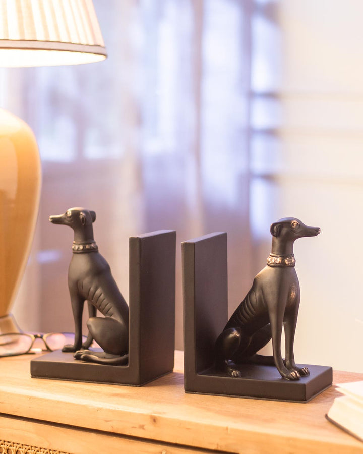 Stornfield | Watchdog-shaped Book Holder - Black