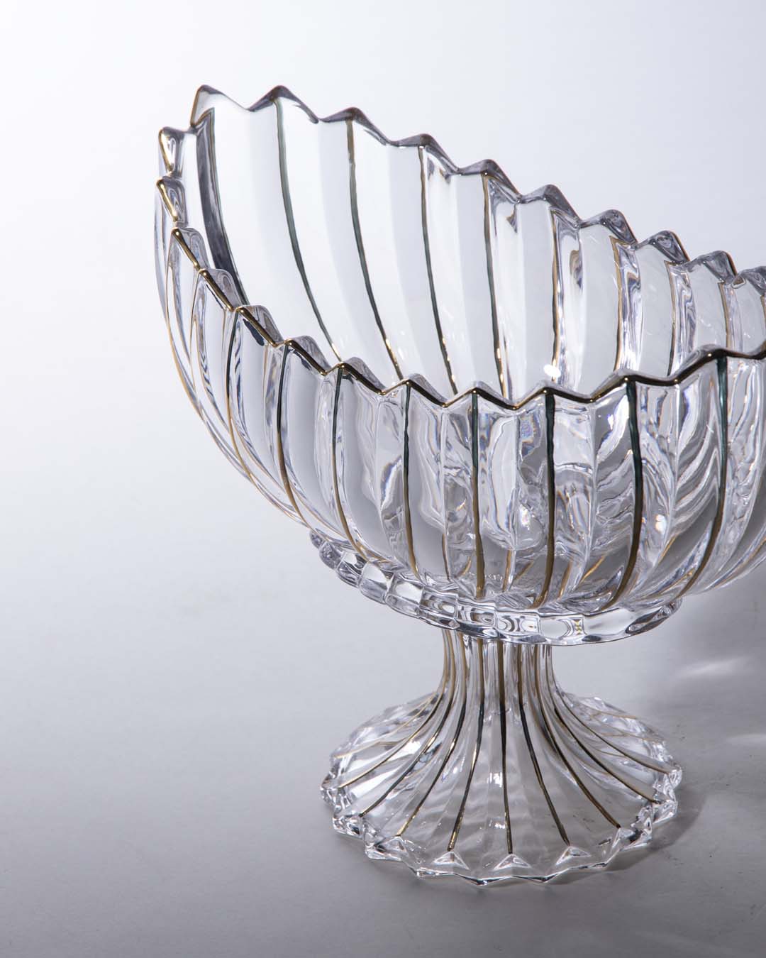 Stornfield | Lotus-shaped crystal glass decorative bowl