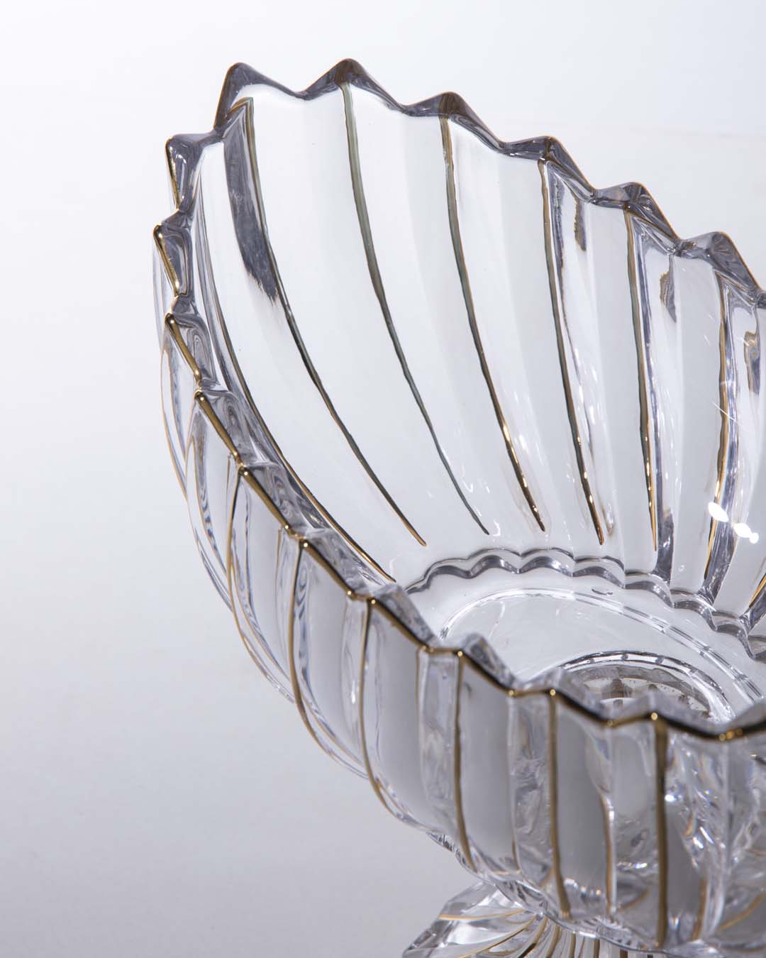 Stornfield | Lotus-shaped crystal glass decorative bowl
