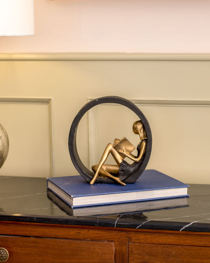 Stornfield | Statue of a Girl Reading