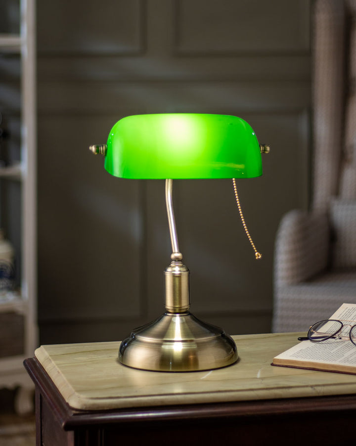 Stornfield | Classic Banker's Lamp