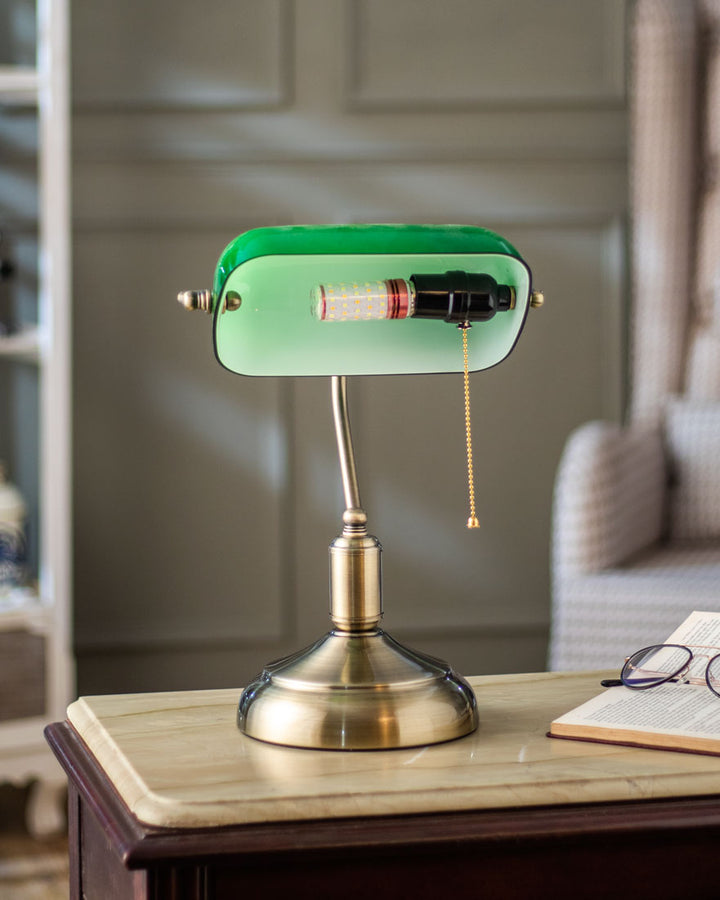 Stornfield | Classic Banker's Lamp