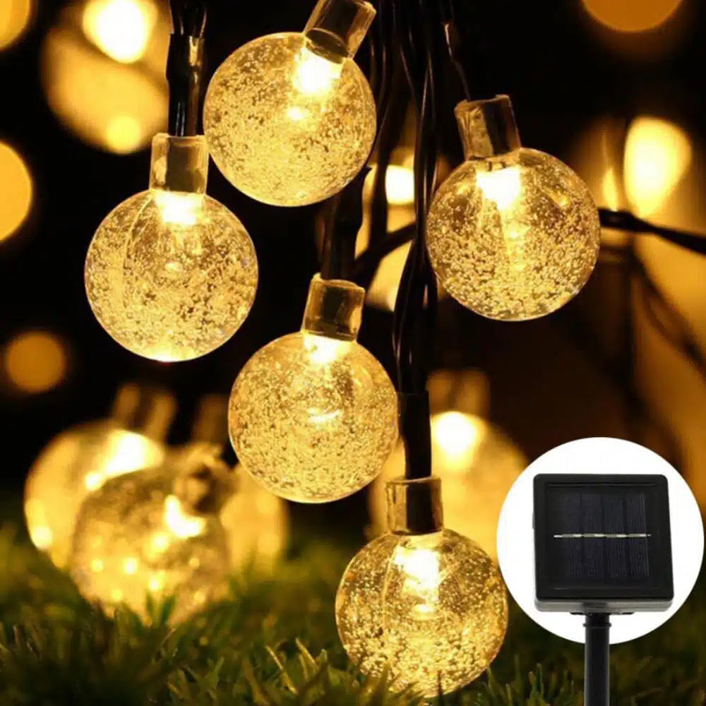 String lights with 30 balls – Charging via solar panel | Stornfield