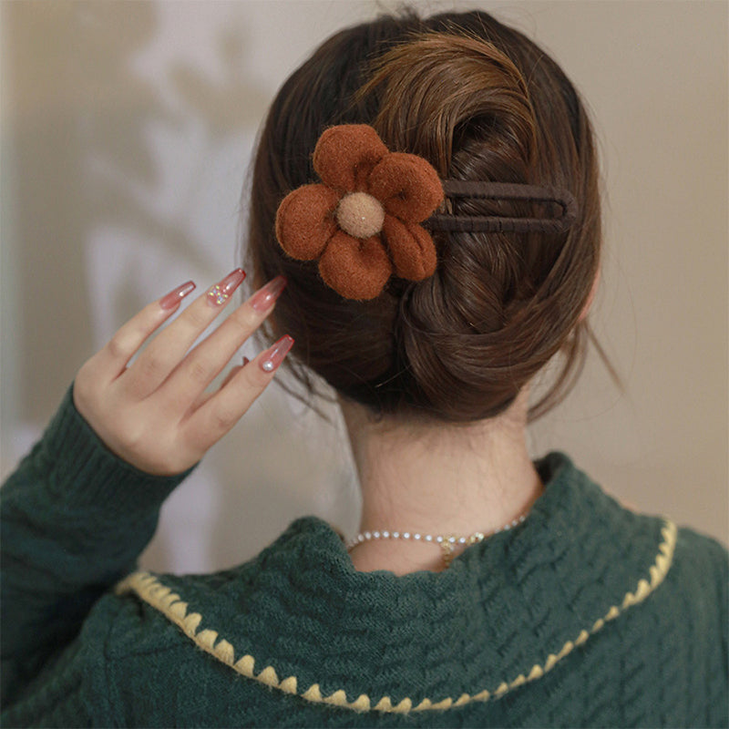 Elegant Plush Flower Hairpins Stornfield