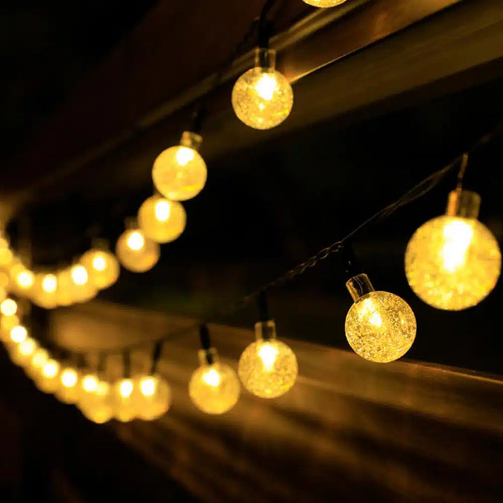 String lights with 30 balls – Charging via solar panel | Stornfield