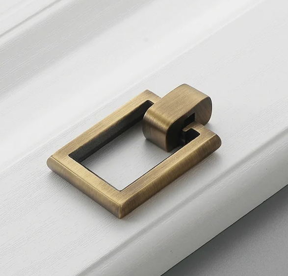 Bronvella ArcRetro Furniture Handle in Antique Copper Stornfield