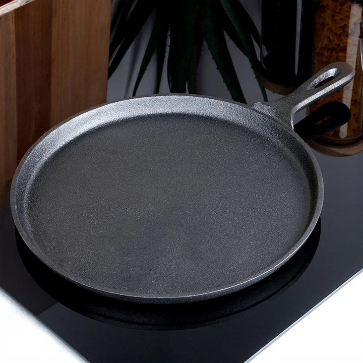 Cast iron pan 26 cm for even frying results | Stornfield