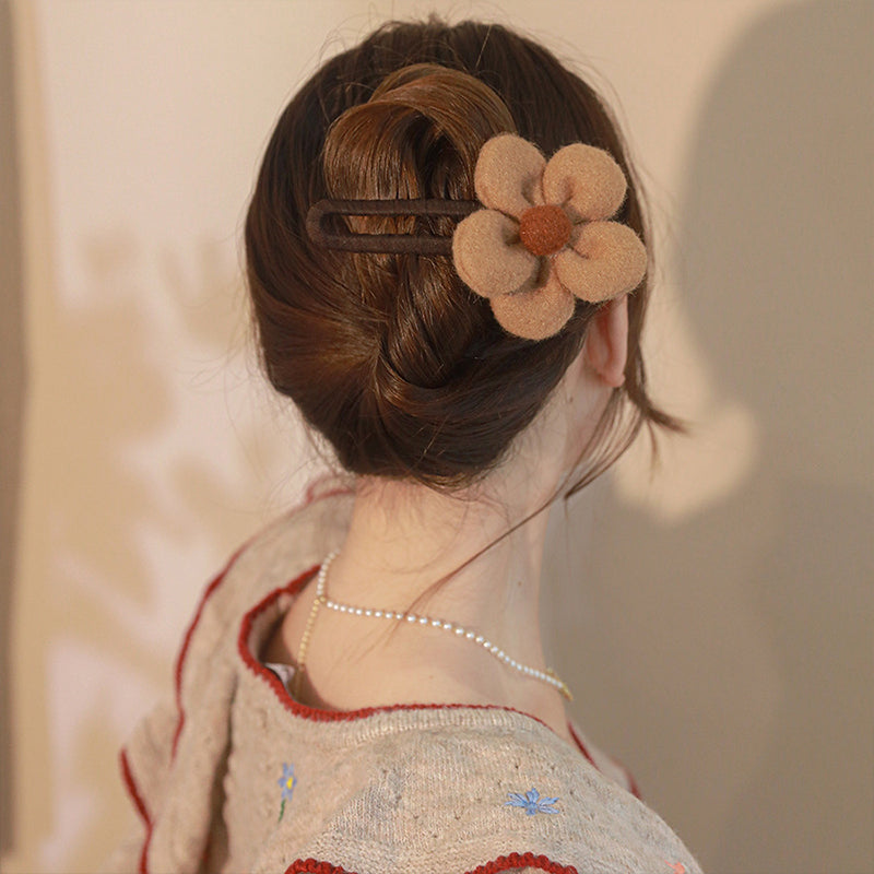 Elegant Plush Flower Hairpins Stornfield