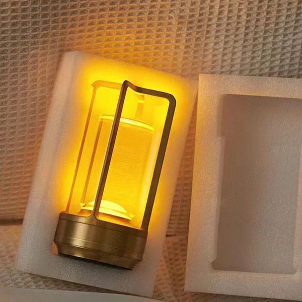 Retro Lamp - Elegant Lighting - Timeless Style | Stornfield