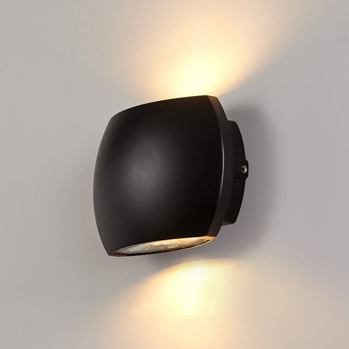 Contemporary Industrial Semicircle Aluminum LED Outdoor Wall Sconce Lamp For Garden | Stornfield