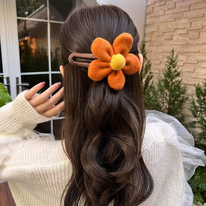 Elegant Plush Flower Hairpins Stornfield