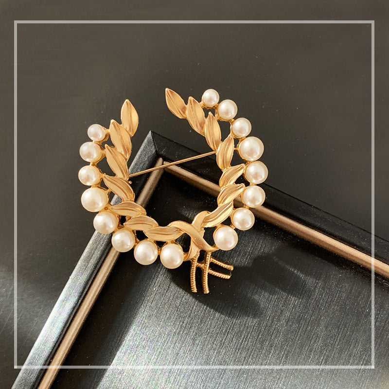 Amherst Brooch | Stornfield