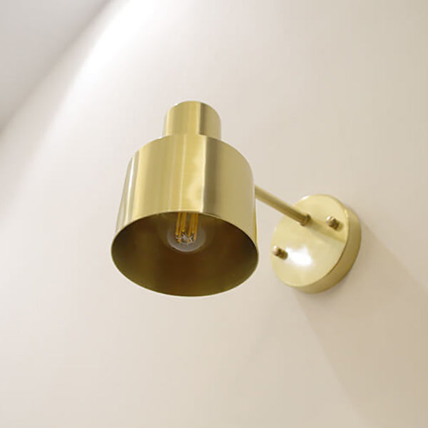Modern Gold Wall Lamp - Minimalist Metal Design for Luxury Interiors | Stornfield