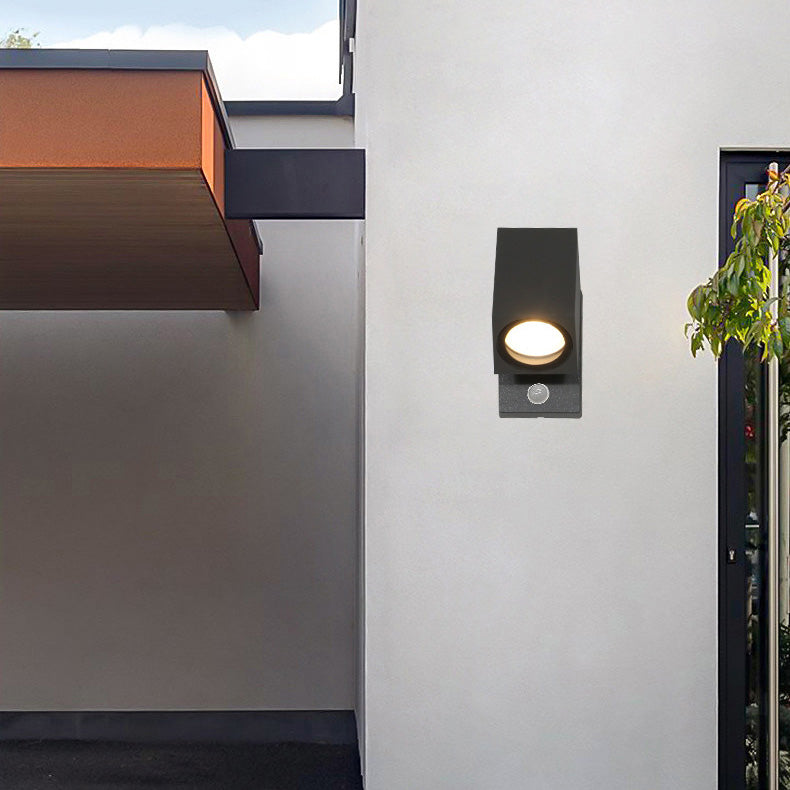 Contemporary Industrial Rectangular Aluminum 1-Light Outdoor Wall Sconce Lamp For Garden | Stornfield
