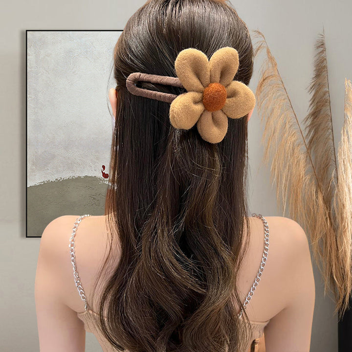 Elegant Plush Flower Hairpins Stornfield
