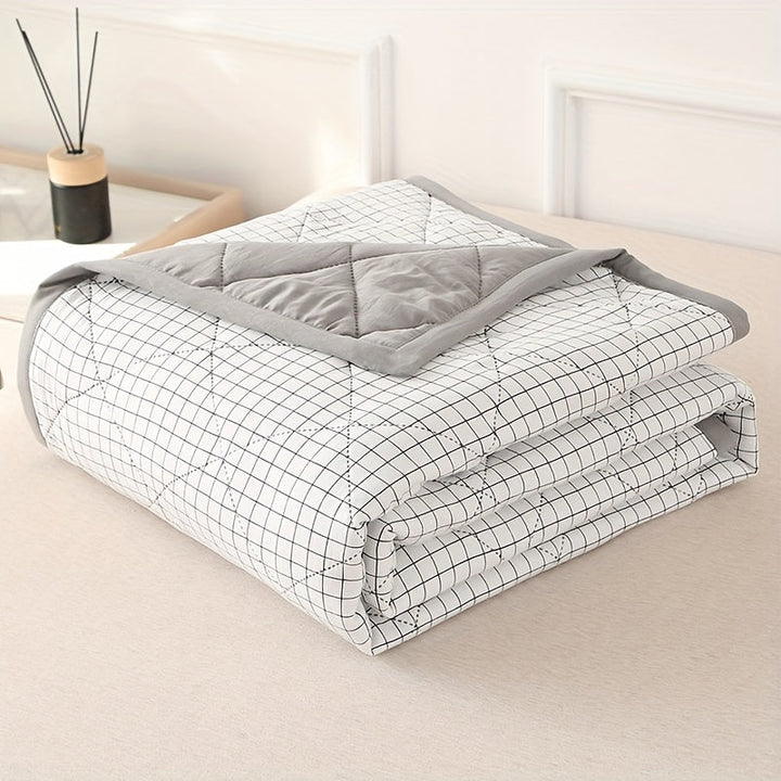 Elegant Preppy Plaid Summer Blanket for Cool Nights | Stornfield