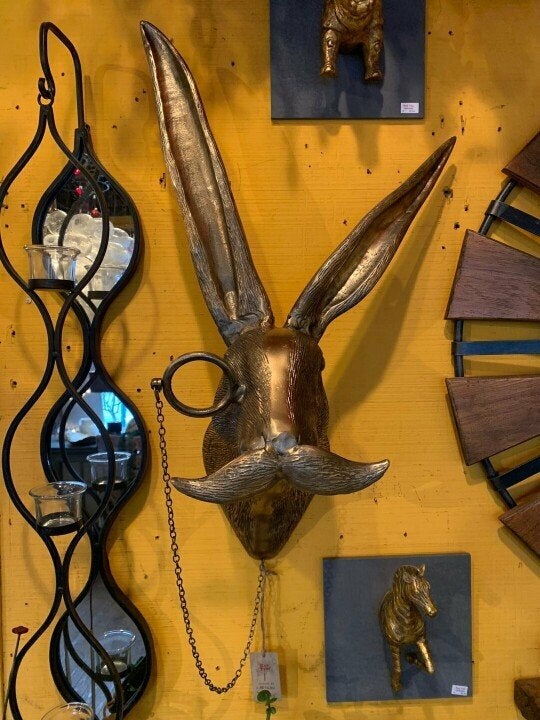 ArtBeest Animal Head Wall Decoration – Hand-Painted Playful Figures Made of Resin | Stornfield