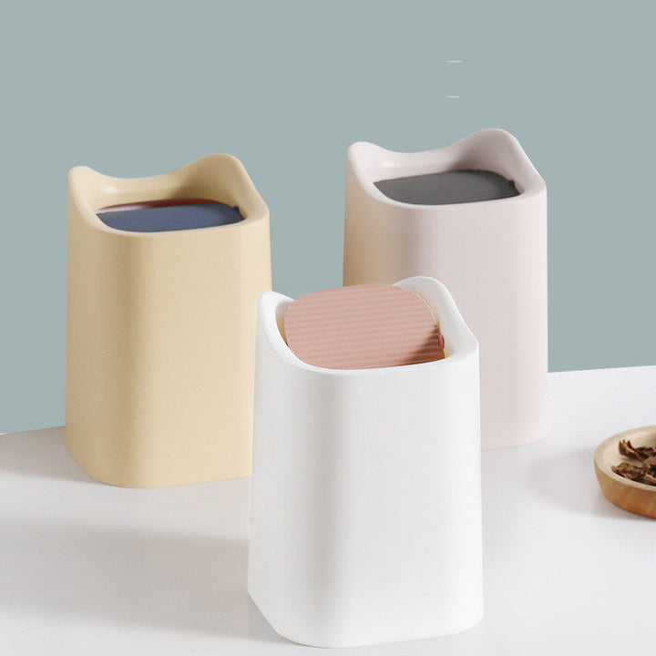 Cute, girl-inspired trash can with lid. | Stornfield