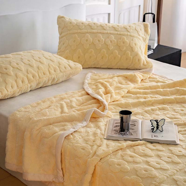 Coral fleece throw blanket, 400 g/m²