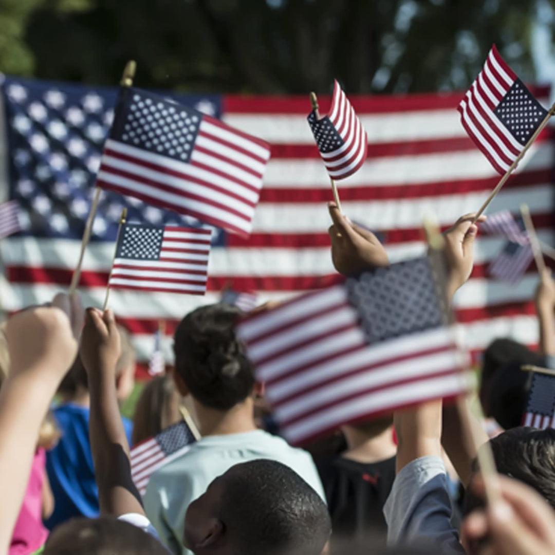 Stornfield | 100-Pack: USA 4x6 in Wood Stick Flag