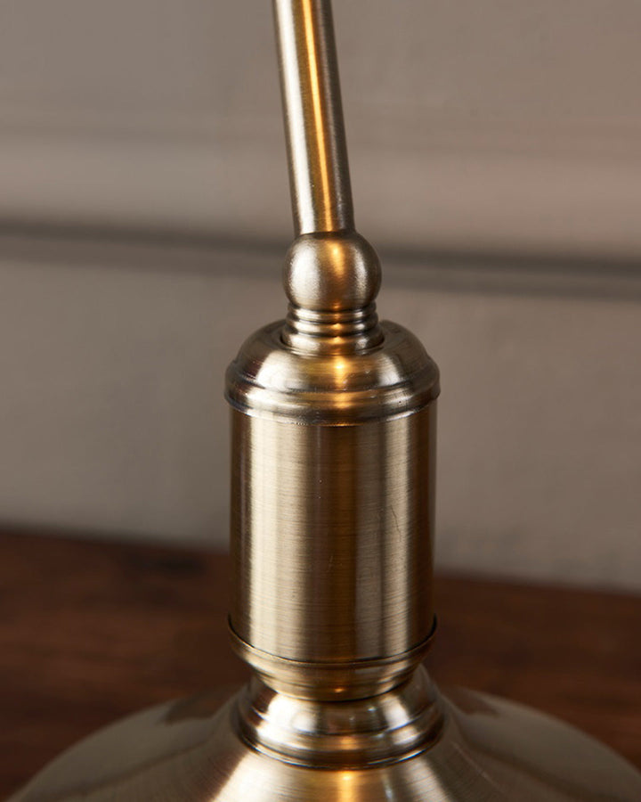 Stornfield | Classic Banker's Lamp