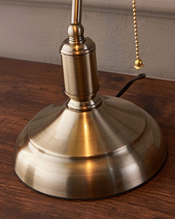 Stornfield | Classic Banker's Lamp