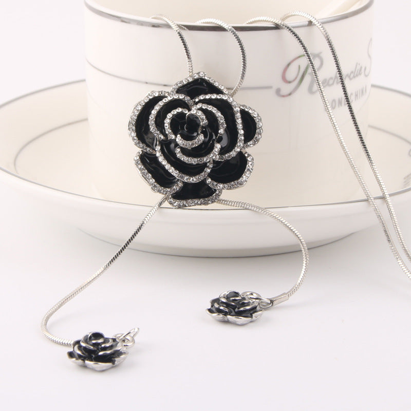 Floral Pendant Necklace Stornfield