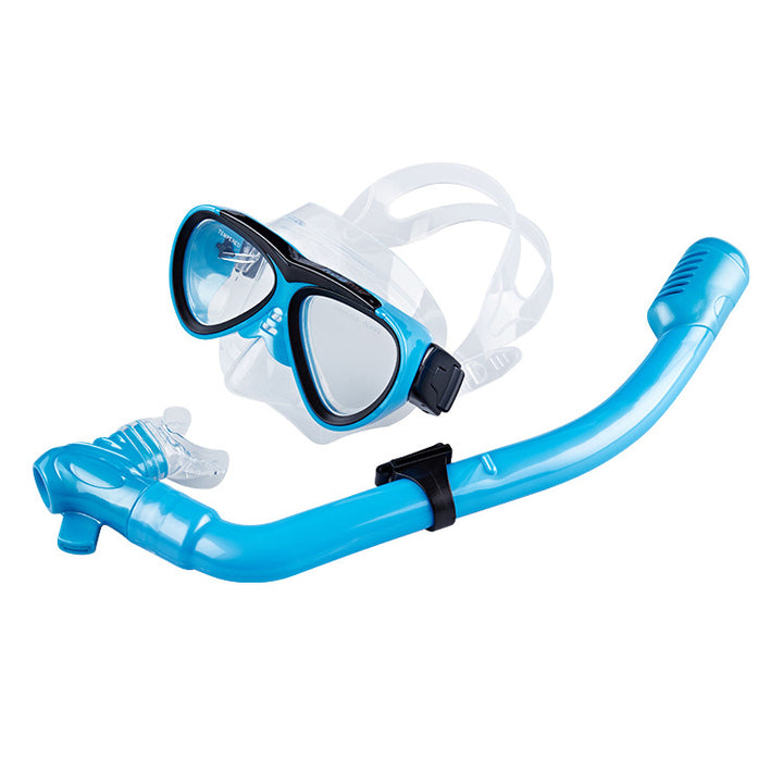 Diving mask with generous visibility and ergonomic design Stornfield