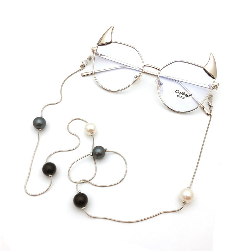 Elegant Bead-Accented Eyewear Chain Stornfield