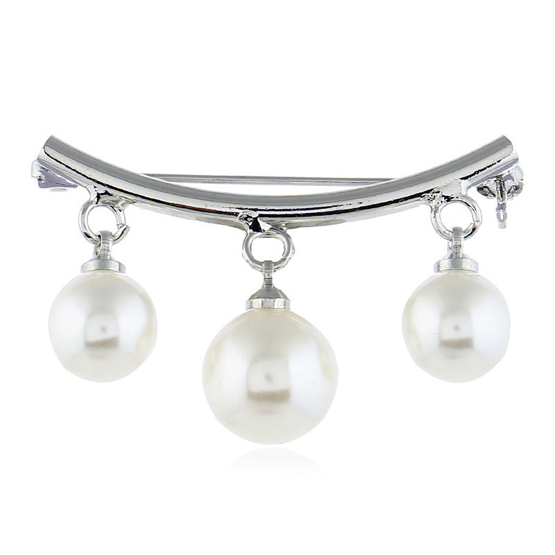 Elegant Pearl Drop Brooch Stornfield
