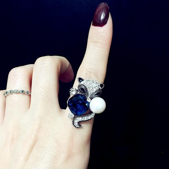 Elegant Leaf-Designed Adjustable Ring Stornfield