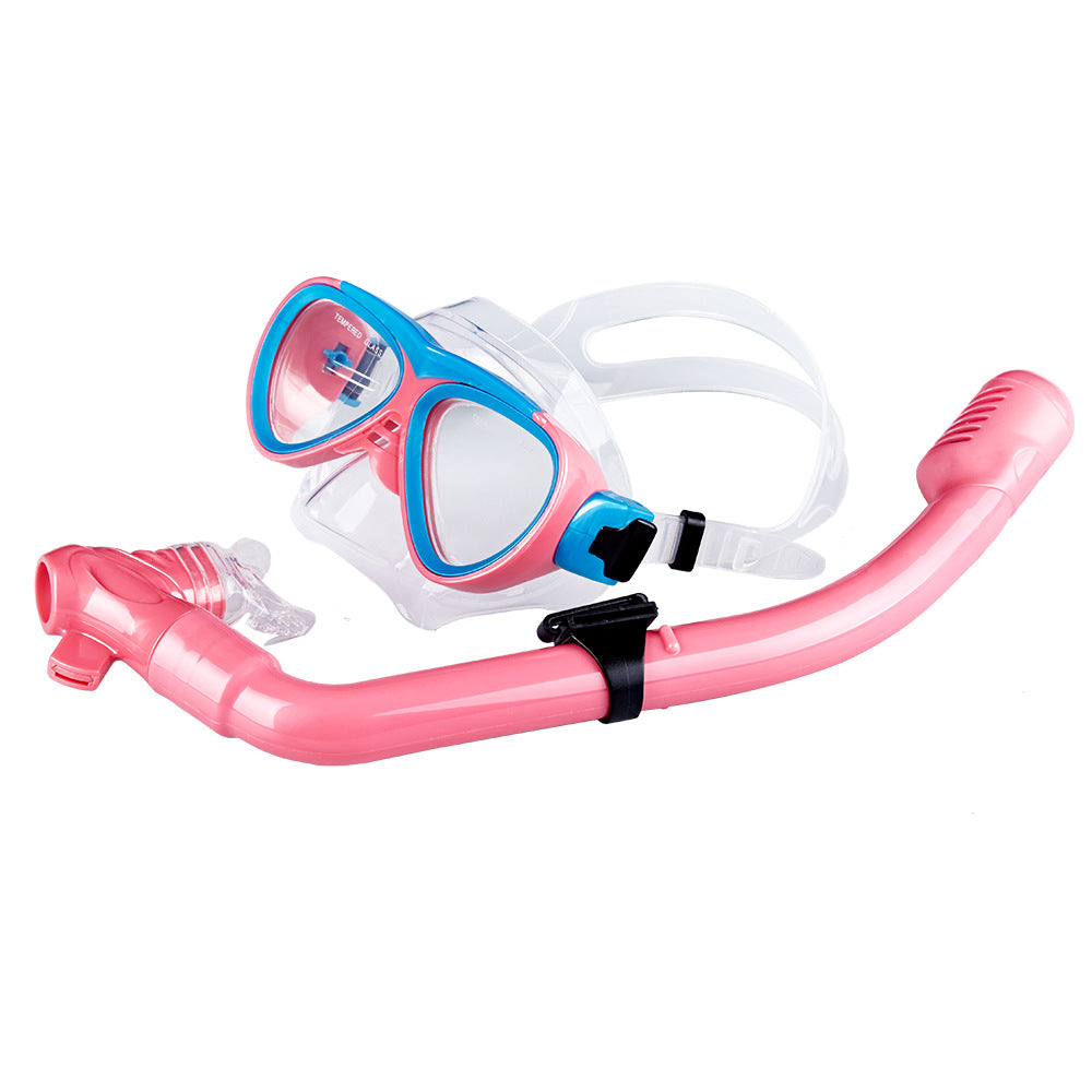 Diving mask with generous visibility and ergonomic design Stornfield