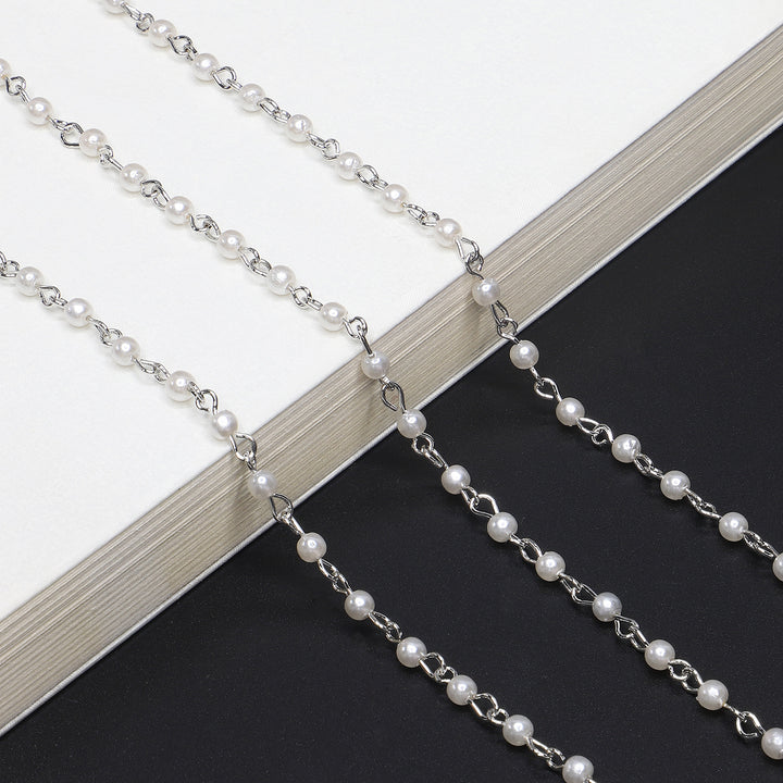 Elegant Pearl Eyewear Chain Stornfield