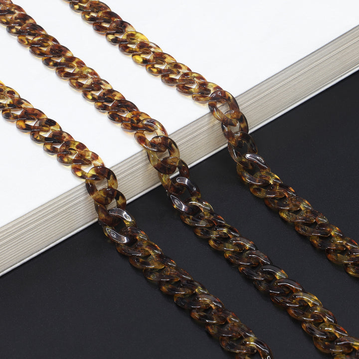 Chunky Resin Eyewear Chain Stornfield