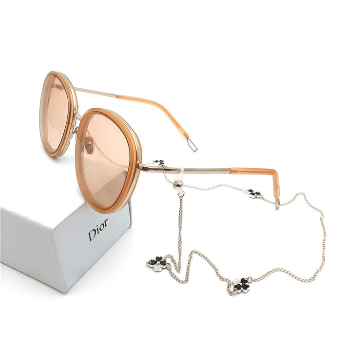 Elegant Floral Charm Eyewear Chain Stornfield