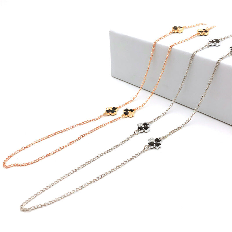 Elegant Floral Charm Eyewear Chain Stornfield