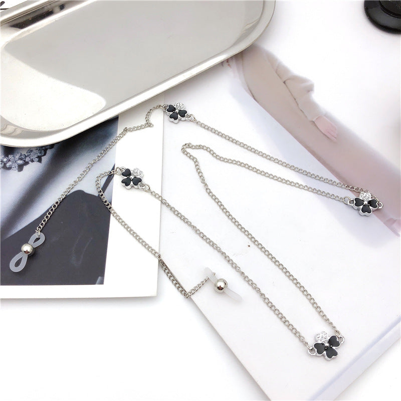 Elegant Floral Charm Eyewear Chain Stornfield