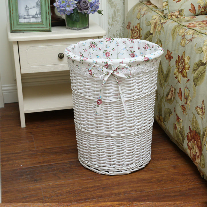 Women's laundry basket with decorative fabric lining and practical carrying handle Stornfield