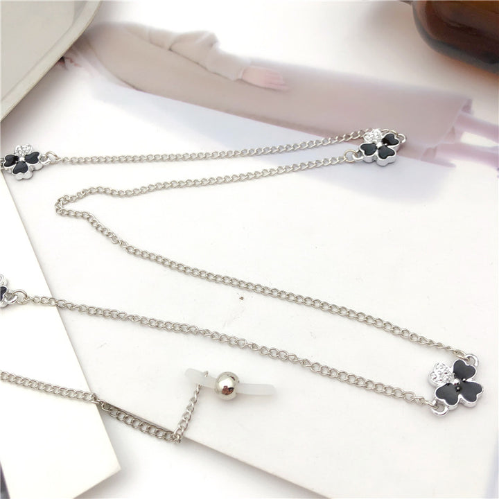 Elegant Floral Charm Eyewear Chain Stornfield
