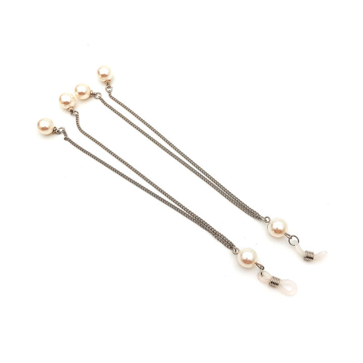 Elegant Triple Strand Pearl Eyewear Chain Stornfield