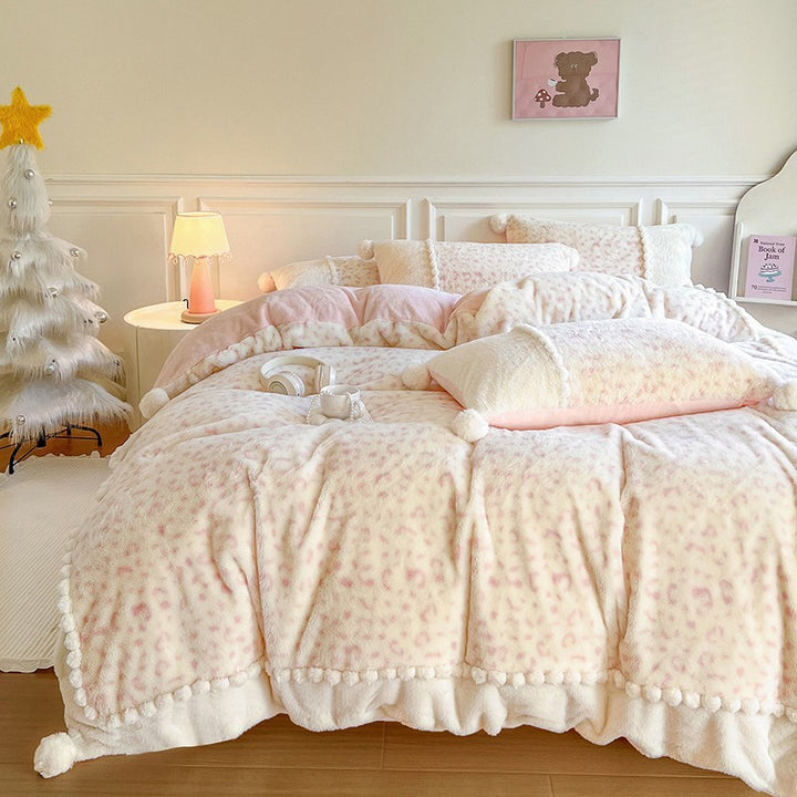 Winter bedding set made of milk fiber fleece, cuddly