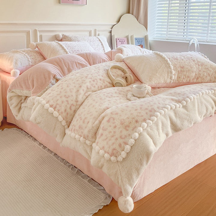 Winter bedding set made of milk fiber fleece, cuddly