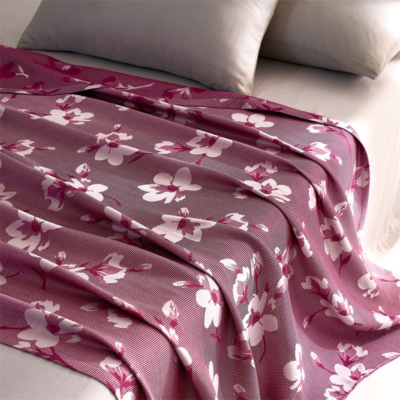 Cooling summer blanket made of lyocell fibers, lightweight