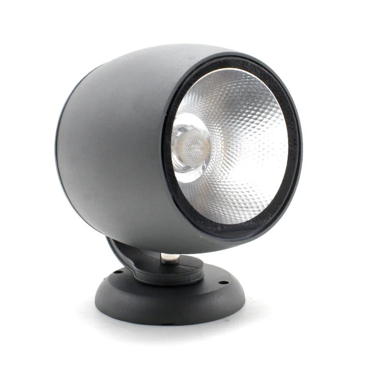 Efficient LED garden lamp for stylish outdoor lighting | Stornfield