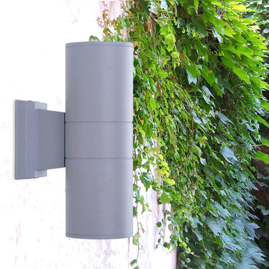 Aluminum Outdoor Wall Lamp with LED - Modern Lighting for Garden and Terrace | Stornfield