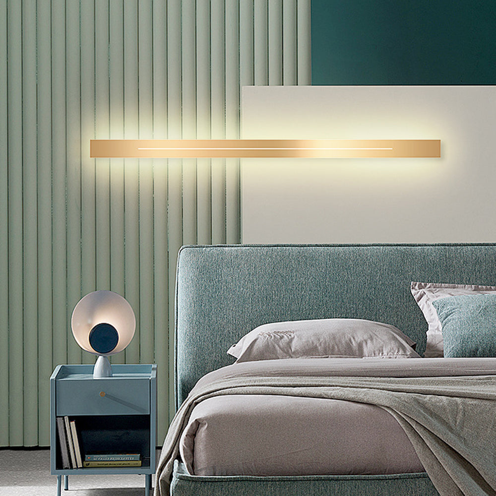 Modern LED Wall Lamp - LumièreGold | Stornfield