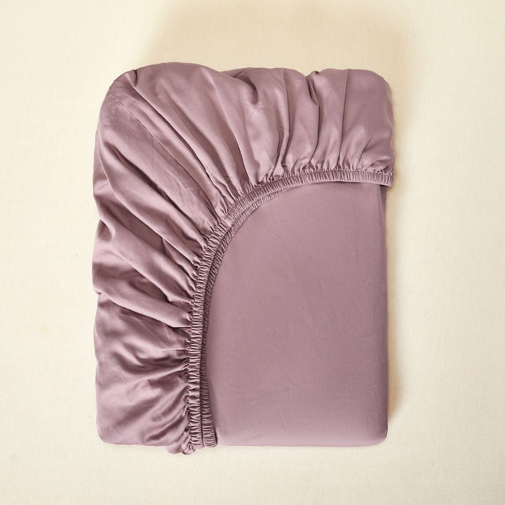 Fitted sheet made of long-staple cotton, satin